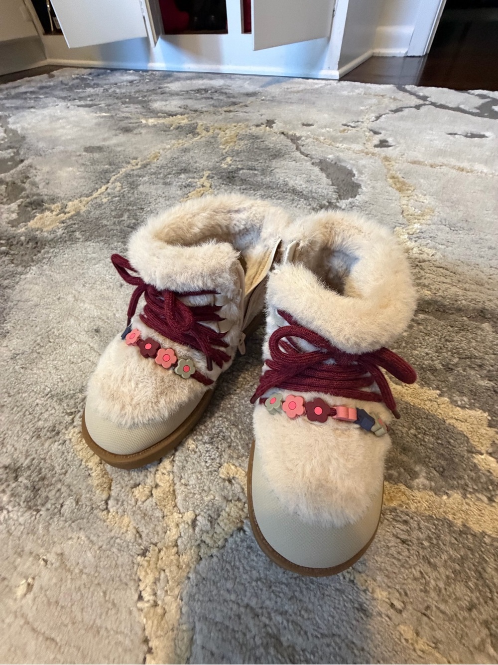 Zara Beige Faux-Fur Kids Boots with Burgundy Laces and Pink Flower Trim